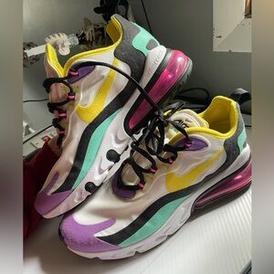 Women’s Nike React size 9